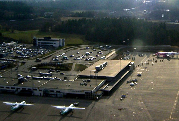 Foto: Sanfjord Lufthavn, Torp. (Wikimedia Commons)
