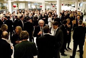 Aktiv mingling på HSMAI-prisfesten 2010. Fotograf: Catharina Wandrup/Knut Joner