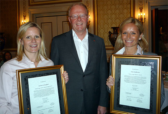 Anette Maltun Koefoed, Årets Unge Leder i Reisebransjen 2009, Geir Lundkvist, adm. dir. i Scandic Hotels og juryens leder, og Lise Solheim, Årets Unge Hotelier 2009.