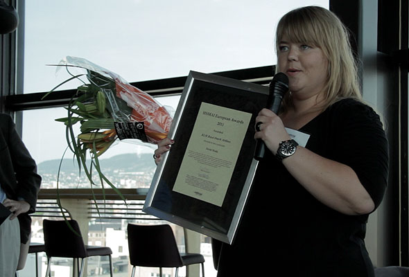 KLM Royal Dutch Airlines mottar sitt diplom i Oslo torsdag 24. mai 2012. Fotograf: Catharina Wandrup