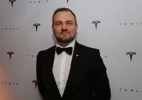 Erik Mathias Lystad sjekker inn som ny hotelldirektør på Quality Hotel Ulstein